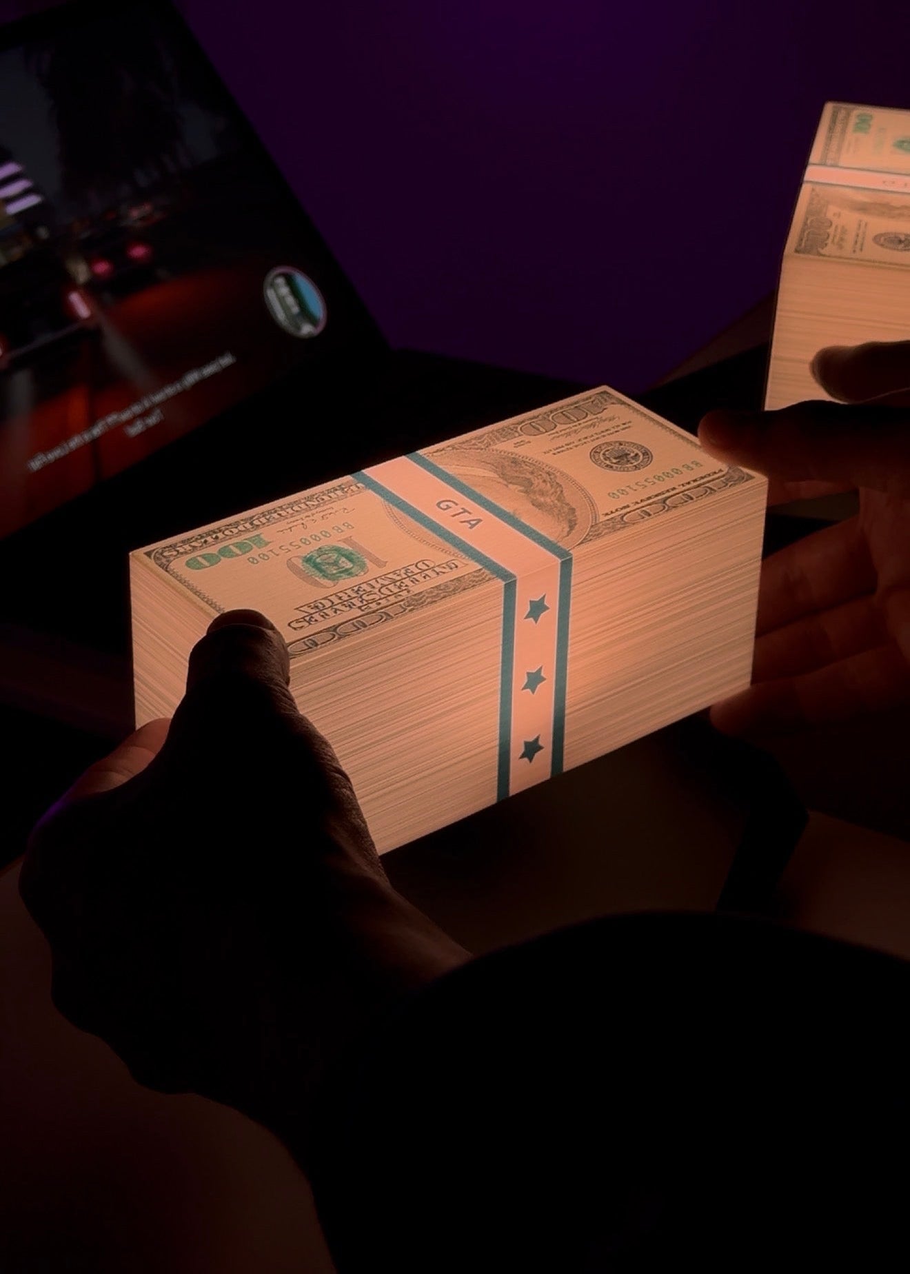 Floating Cash Lamp